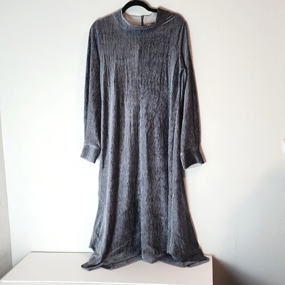 NWT, Soft Surroundings Salvaza Silver Gray Velvet Midi Dress sz M (10-12) - Picture 1 of 11